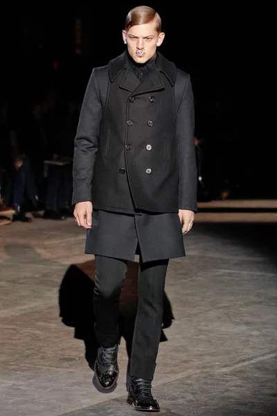 Look 12